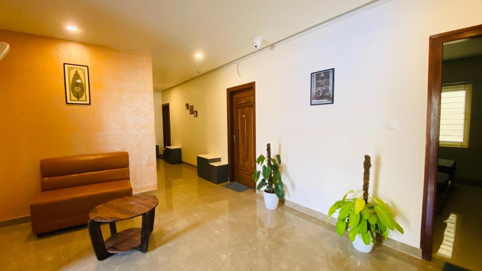 C-Suites Winster Бангалор Екстериор снимка